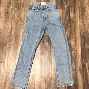 REVICE LIGHT WASH JEANS, RARELY WIORN